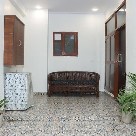 Villa Serene House With Peaceful Vibes à Greater Noida Extérieur photo